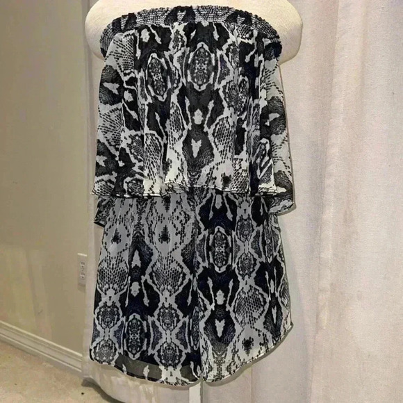 romper snake skin navy white small - Picture 1 of 6